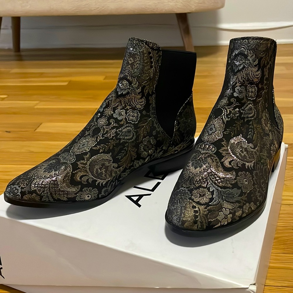 Aldo Black and Metallic Paisley Chelsea Boots